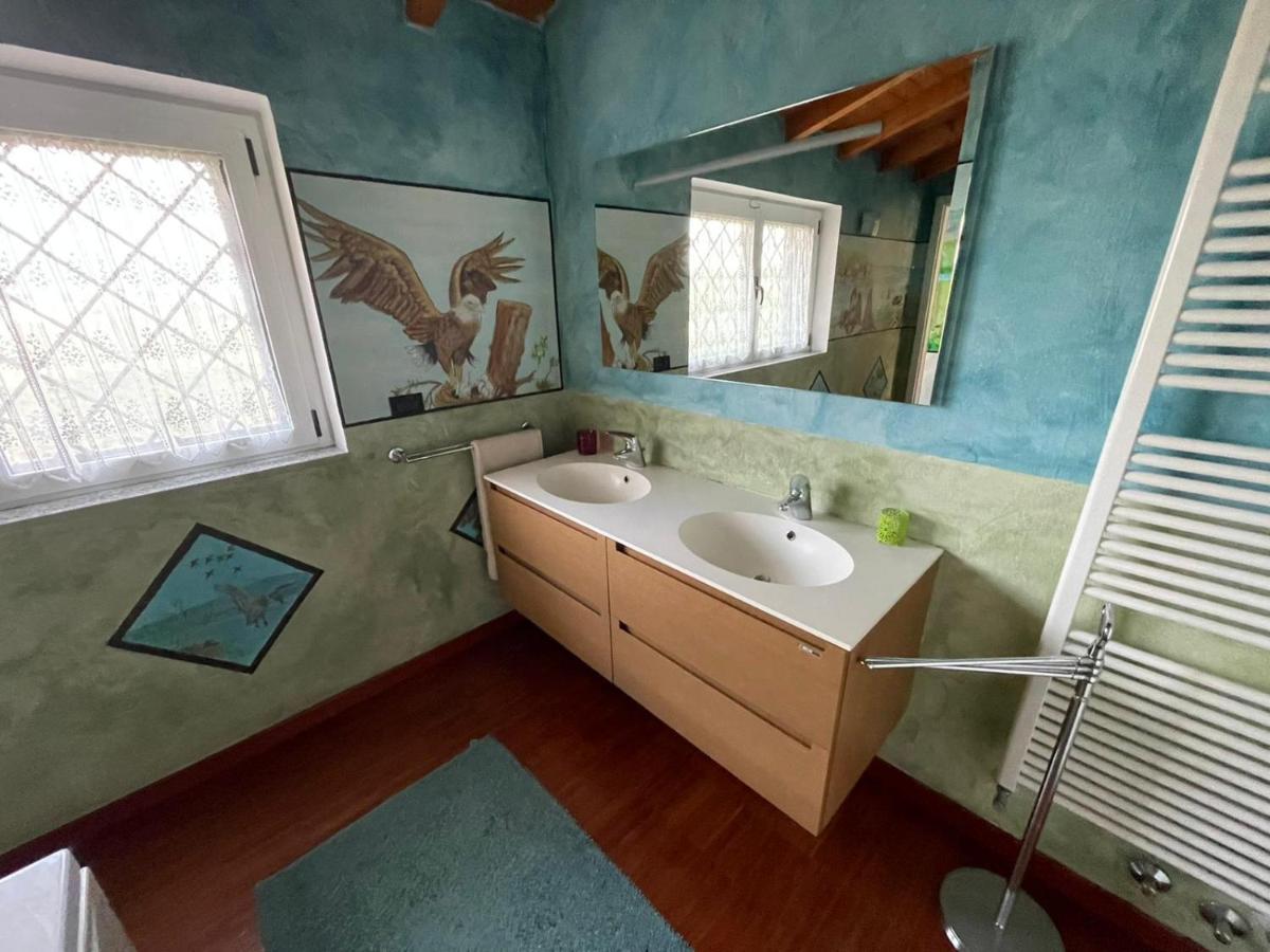 Lussuosa Villa Vicino Alla Stazione Caronno Pertusella Exteriör bild