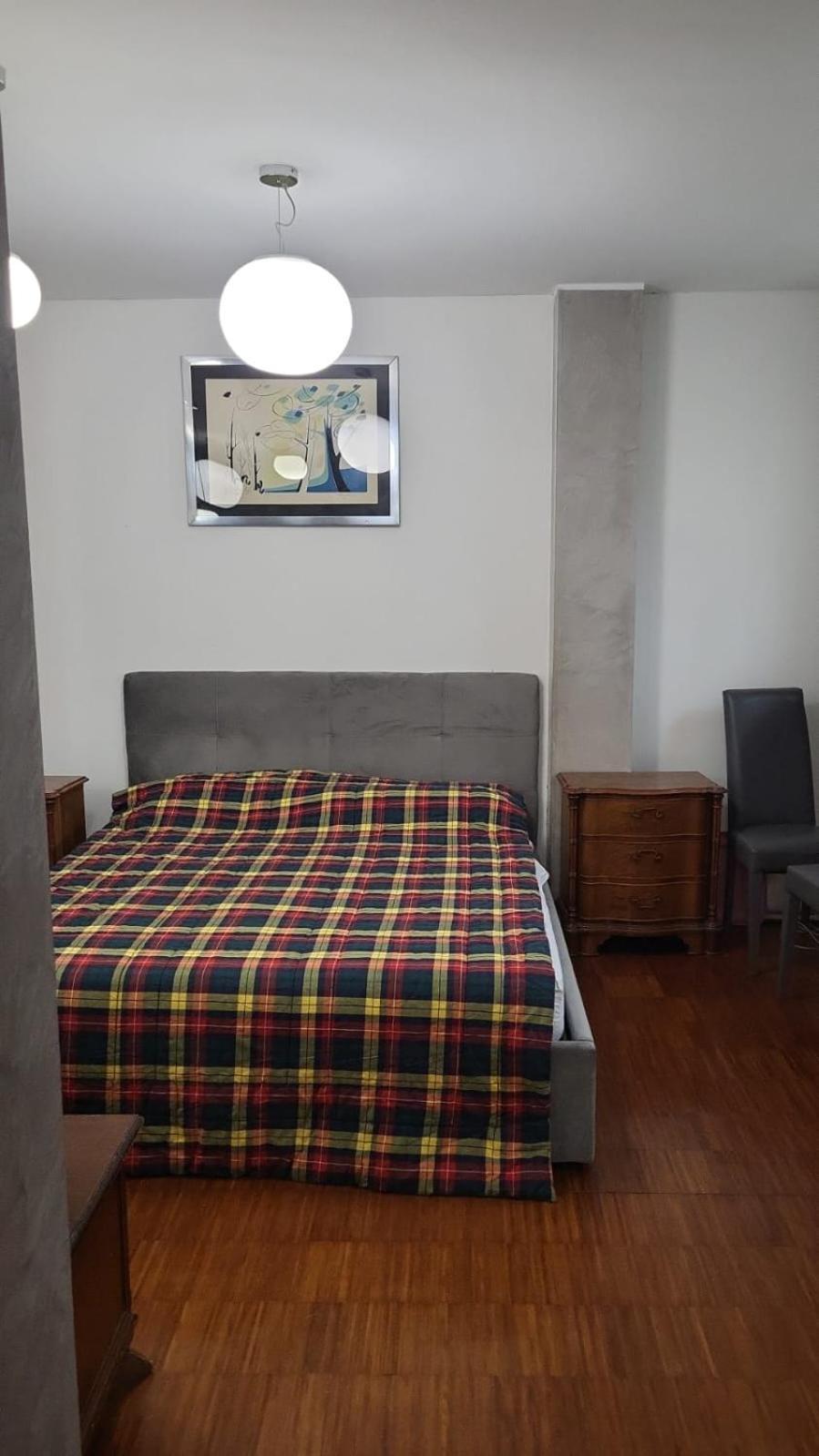 Lussuosa Villa Vicino Alla Stazione Caronno Pertusella Exteriör bild